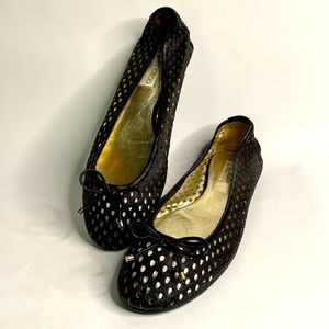 JIMMY CHOO WALSH BOW PERFORATED LEATHER BLACK BALLET FLATS SIZE US 9.5 | 39.5